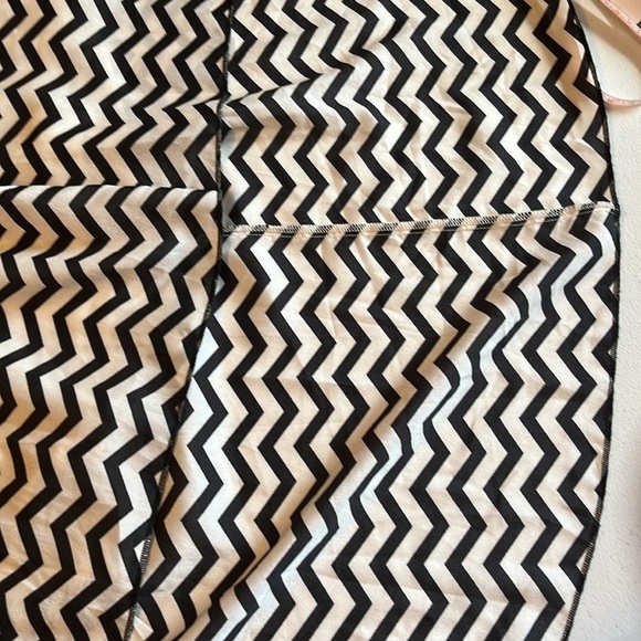 Trixxi  summer dress with hi low hem . Coral, blk, white. Sz 7 NWT - Picture 10 of 10